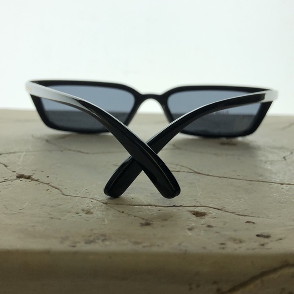 Elizabeth And James Small Black Cat Eye Slim Arm Blue Tint - Picture 2 of 5